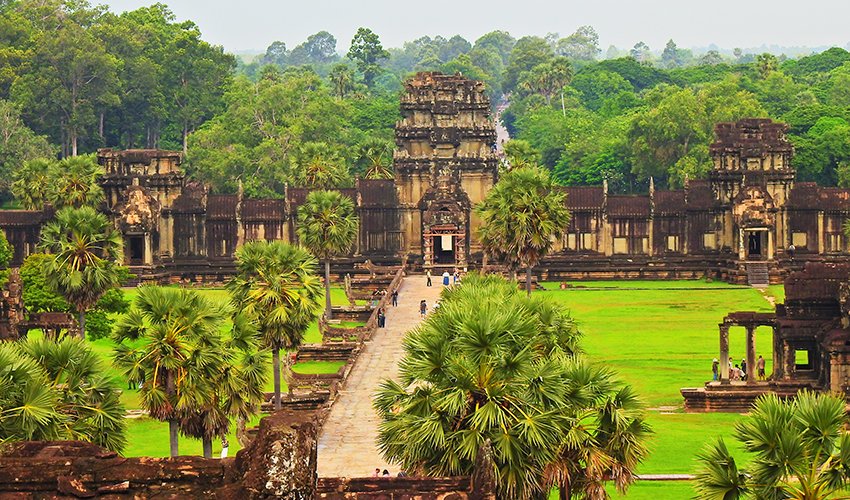 Entrance-of-Angkor-Wat